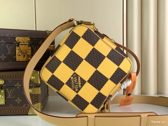 Cheap Messenger-24*24*8CM Chess VUITTON LOUIS 0815